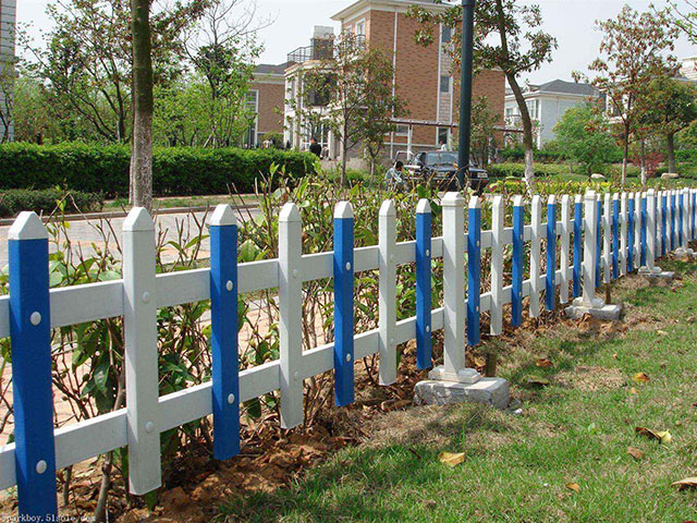 重庆渝中区草坪护栏图片