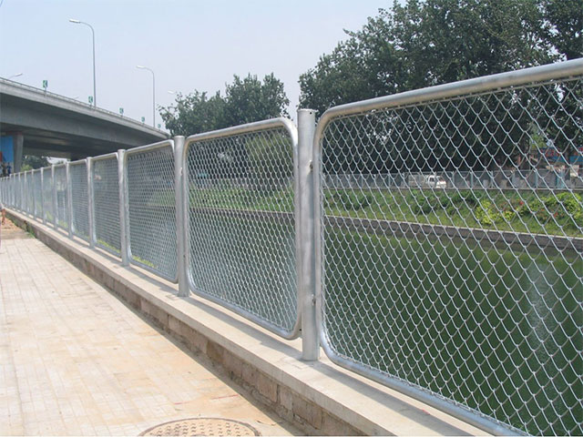 重庆道路防护围栏工程报价