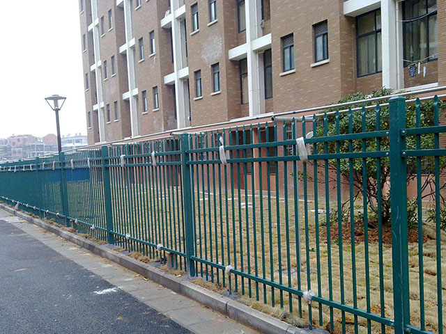 郑州铁艺围墙护栏图片
