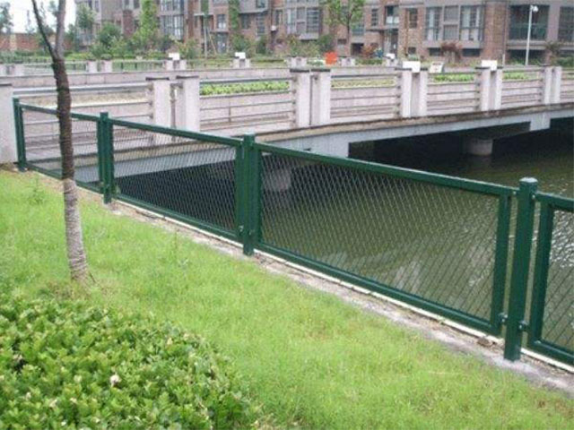 桥梁护栏网施工规范